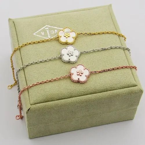 Replica Van Cleef & Arpels Bracelets For Women #1414444 $25.00 USD for Wholesale