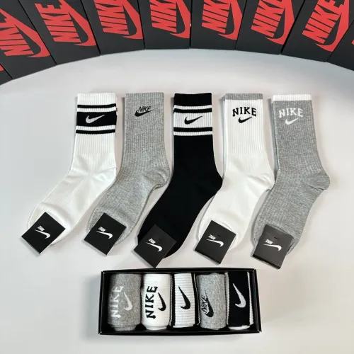 Wholesale Nike Socks #1414822 $29.00 USD, Wholesale Quality Replica Nike Socks