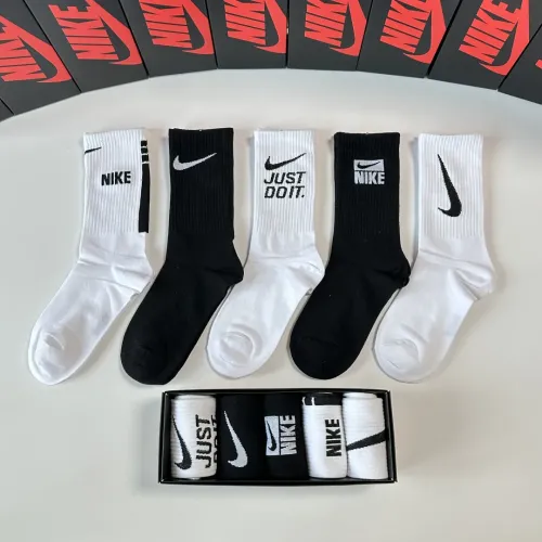Wholesale Nike Socks #1414887 $29.00 USD, Wholesale Quality Replica Nike Socks