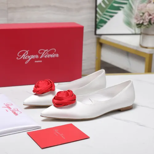 Wholesale Roger Vivier RV Flat Shoes For Women #1418116 $115.00 USD, Wholesale Quality Replica Roger Vivier RV Flat Shoes