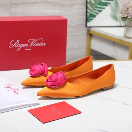 Wholesale Roger Vivier RV Flat Shoes For Women #1418118 $115.00 USD, Wholesale Quality Replica Roger Vivier RV Flat Shoes
