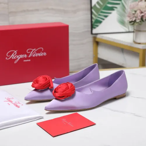 Wholesale Roger Vivier RV Flat Shoes For Women #1418119 $115.00 USD, Wholesale Quality Replica Roger Vivier RV Flat Shoes