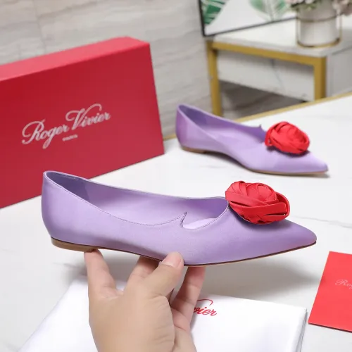 Replica Roger Vivier RV Flat Shoes For Women #1418119 $115.00 USD for Wholesale