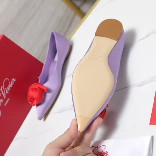 Replica Roger Vivier RV Flat Shoes For Women #1418119 $115.00 USD for Wholesale