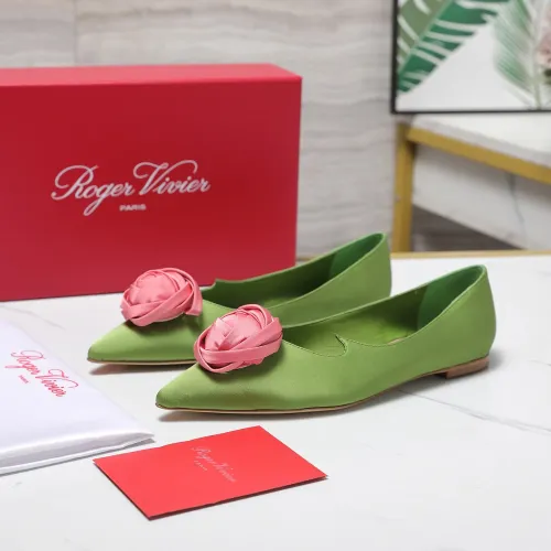 Wholesale Roger Vivier RV Flat Shoes For Women #1418120 $115.00 USD, Wholesale Quality Replica Roger Vivier RV Flat Shoes
