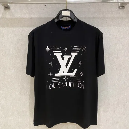 Wholesale Louis Vuitton LV T-Shirts Short Sleeved For Men #1418333 $64.00 USD, Wholesale Quality Replica Louis Vuitton LV T-Shirts