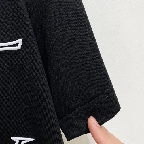 Replica LOEWE T-Shirts Short Sleeved For Men #1418390 $64.00 USD for Wholesale