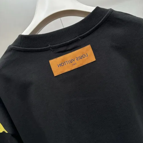 Replica Louis Vuitton LV T-Shirts Short Sleeved For Unisex #1418410 $48.00 USD for Wholesale