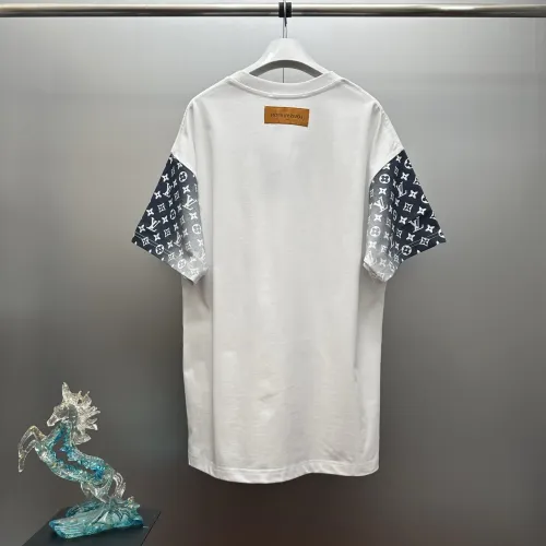Replica Louis Vuitton LV T-Shirts Short Sleeved For Unisex #1418497 $48.00 USD for Wholesale