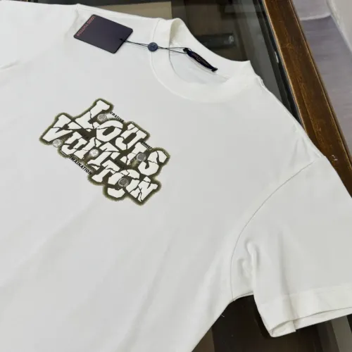Replica Louis Vuitton LV T-Shirts Short Sleeved For Unisex #1419959 $29.00 USD for Wholesale
