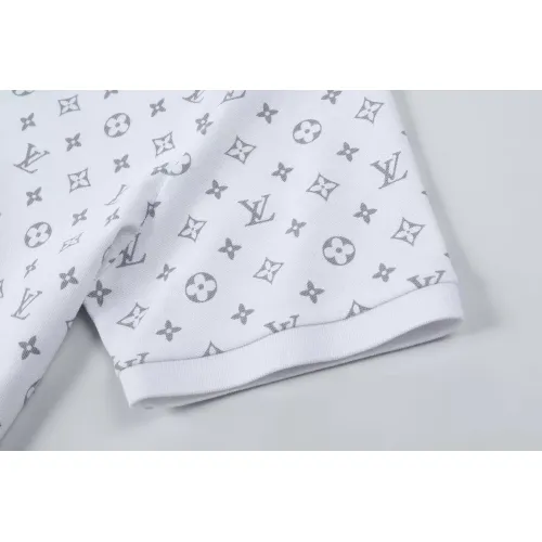 Replica Louis Vuitton LV T-Shirts Short Sleeved For Men #1420406 $39.00 USD for Wholesale