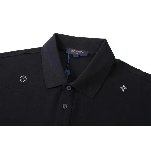 Replica Louis Vuitton LV T-Shirts Short Sleeved For Men #1420411 $39.00 USD for Wholesale