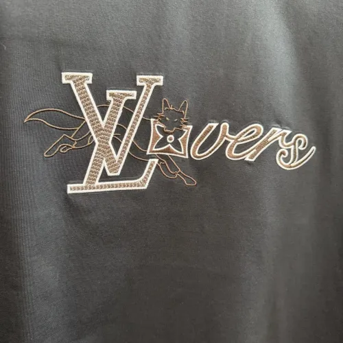 Replica Louis Vuitton LV T-Shirts Short Sleeved For Unisex #1421849 $45.00 USD for Wholesale
