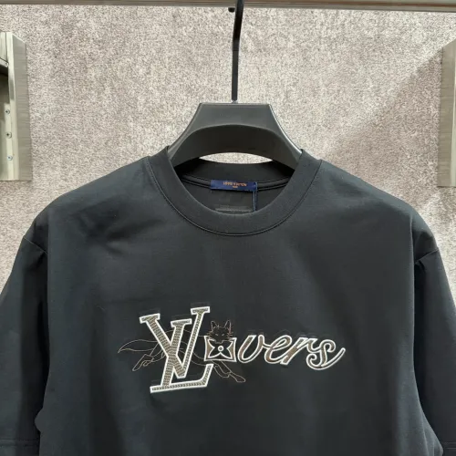 Replica Louis Vuitton LV T-Shirts Short Sleeved For Unisex #1421849 $45.00 USD for Wholesale