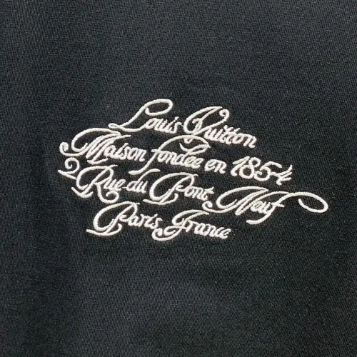Replica Louis Vuitton LV T-Shirts Short Sleeved For Men #1421882 $68.00 USD for Wholesale