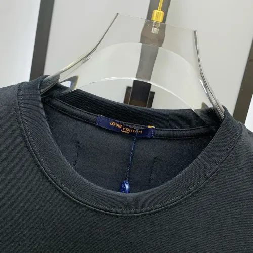 Replica Louis Vuitton LV T-Shirts Short Sleeved For Men #1421886 $68.00 USD for Wholesale