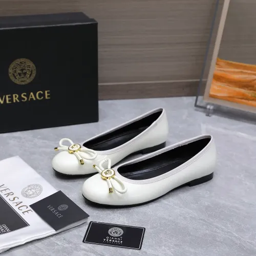 Wholesale Versace Flat Shoes For Women #1422325 $118.00 USD, Wholesale Quality Replica Versace Flat Shoes