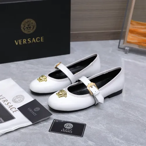 Wholesale Versace Flat Shoes For Women #1422329 $118.00 USD, Wholesale Quality Replica Versace Flat Shoes