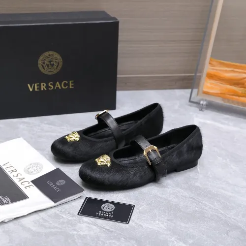 Wholesale Versace Flat Shoes For Women #1422333 $118.00 USD, Wholesale Quality Replica Versace Flat Shoes