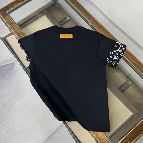 Replica Louis Vuitton LV T-Shirts Short Sleeved For Unisex #1423461 $32.00 USD for Wholesale