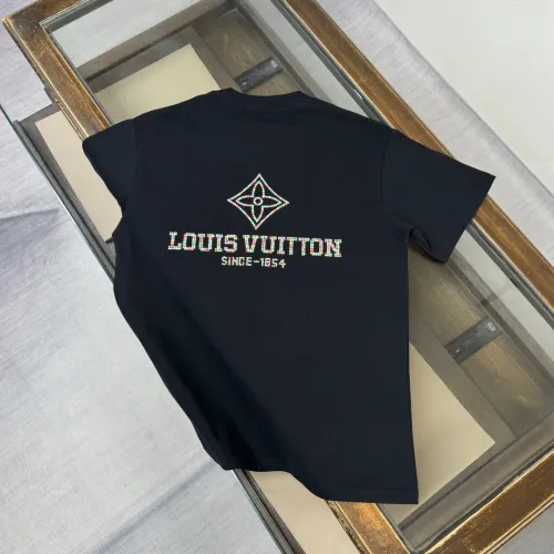 Wholesale Louis Vuitton LV T-Shirts Short Sleeved For Unisex #1423467 $32.00 USD, Wholesale Quality Replica Louis Vuitton LV T-Shirts