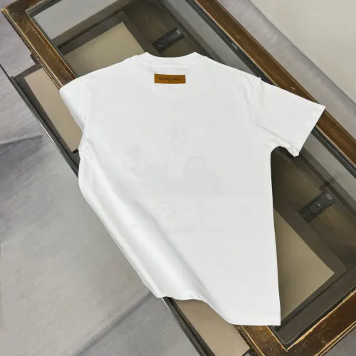 Replica Louis Vuitton LV T-Shirts Short Sleeved For Unisex #1423468 $32.00 USD for Wholesale