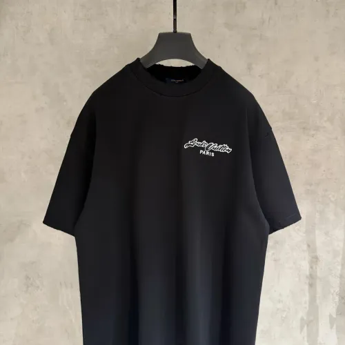Replica Louis Vuitton LV T-Shirts Short Sleeved For Unisex #1424107 $56.00 USD for Wholesale