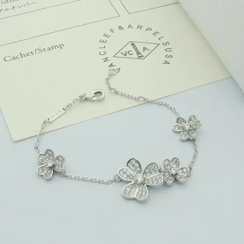 Wholesale Van Cleef &amp; Arpels Bracelets For Women #1425067 $29.00 USD, Wholesale Quality Replica Van Cleef &amp; Arpels Bracelets