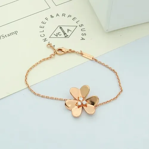 Wholesale Van Cleef &amp; Arpels Bracelets For Women #1425101 $25.00 USD, Wholesale Quality Replica Van Cleef &amp; Arpels Bracelets