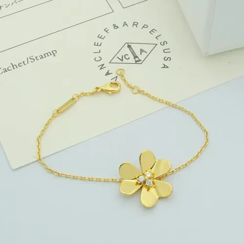Wholesale Van Cleef &amp; Arpels Bracelets For Women #1425102 $25.00 USD, Wholesale Quality Replica Van Cleef &amp; Arpels Bracelets