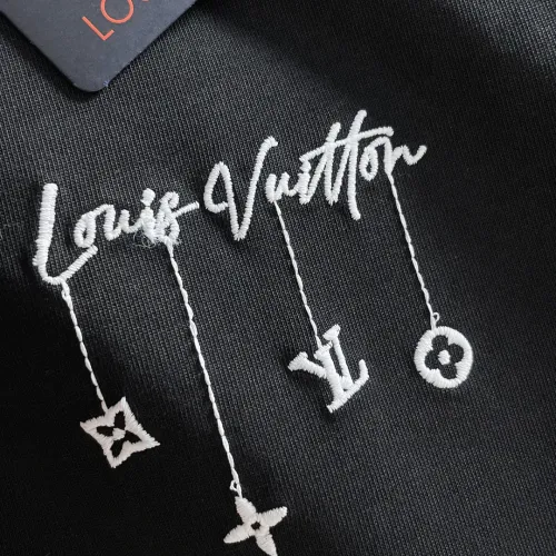 Replica Louis Vuitton LV T-Shirts Short Sleeved For Unisex #1426701 $42.00 USD for Wholesale