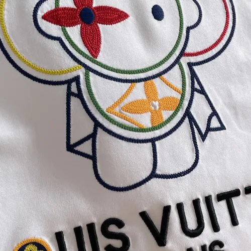 Replica Louis Vuitton LV T-Shirts Short Sleeved For Unisex #1426702 $42.00 USD for Wholesale