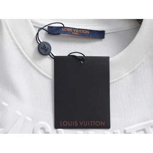 Replica Louis Vuitton LV T-Shirts Short Sleeved For Unisex #1426988 $38.00 USD for Wholesale