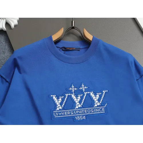 Replica Louis Vuitton LV T-Shirts Short Sleeved For Unisex #1427000 $38.00 USD for Wholesale