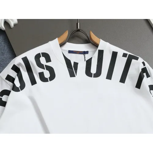 Replica Louis Vuitton LV T-Shirts Short Sleeved For Unisex #1427002 $38.00 USD for Wholesale