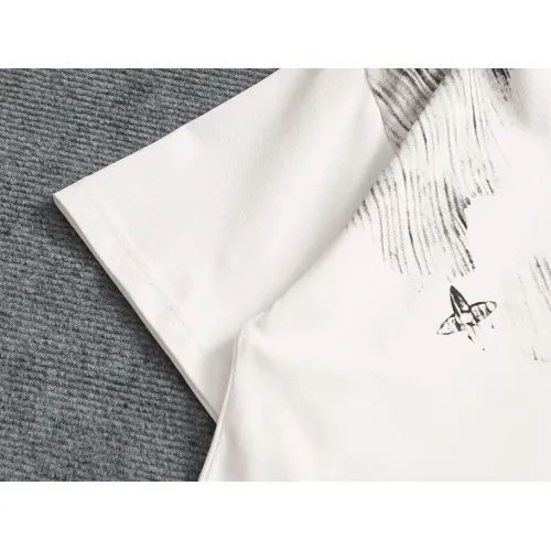 Replica Louis Vuitton LV T-Shirts Short Sleeved For Unisex #1427040 $38.00 USD for Wholesale