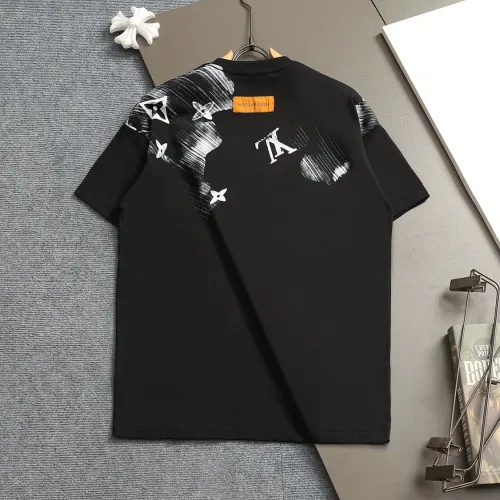 Replica Louis Vuitton LV T-Shirts Short Sleeved For Unisex #1427041 $38.00 USD for Wholesale