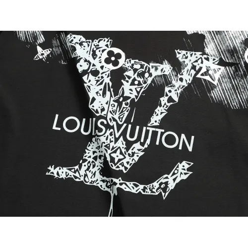 Replica Louis Vuitton LV T-Shirts Short Sleeved For Unisex #1427041 $38.00 USD for Wholesale