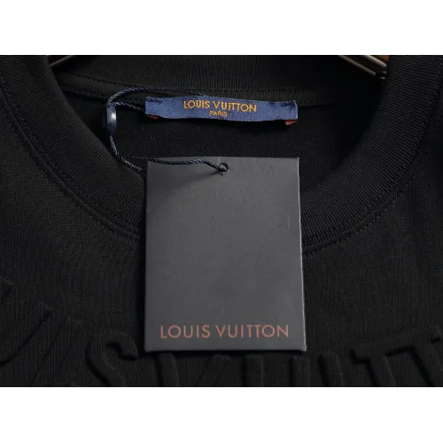 Replica Louis Vuitton LV T-Shirts Short Sleeved For Unisex #1427043 $38.00 USD for Wholesale