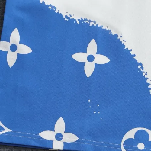 Replica Louis Vuitton LV T-Shirts Short Sleeved For Unisex #1428156 $36.00 USD for Wholesale