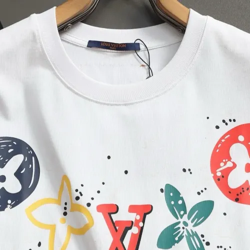 Replica Louis Vuitton LV T-Shirts Short Sleeved For Unisex #1428161 $36.00 USD for Wholesale