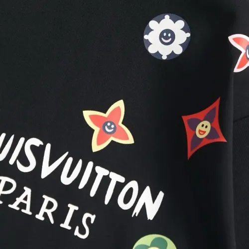 Replica Louis Vuitton LV T-Shirts Short Sleeved For Unisex #1428165 $36.00 USD for Wholesale