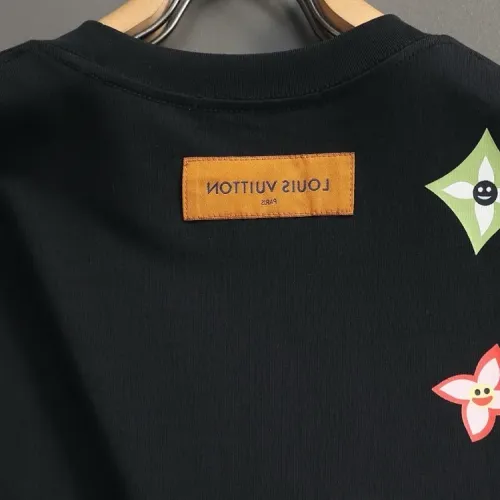 Replica Louis Vuitton LV T-Shirts Short Sleeved For Unisex #1428165 $36.00 USD for Wholesale