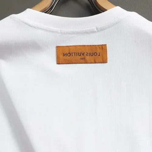Replica Louis Vuitton LV T-Shirts Short Sleeved For Unisex #1428174 $36.00 USD for Wholesale