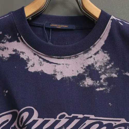 Replica Louis Vuitton LV T-Shirts Short Sleeved For Unisex #1428191 $39.00 USD for Wholesale