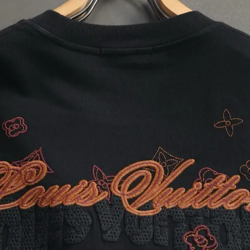 Replica Louis Vuitton LV T-Shirts Short Sleeved For Unisex #1428199 $42.00 USD for Wholesale