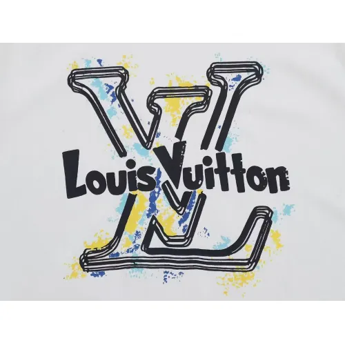 Replica Louis Vuitton LV T-Shirts Short Sleeved For Unisex #1428620 $39.00 USD for Wholesale
