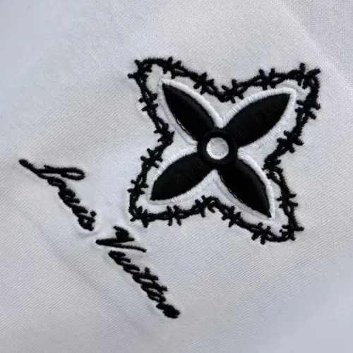 Replica Louis Vuitton LV T-Shirts Short Sleeved For Unisex #1428888 $40.00 USD for Wholesale