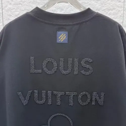 Replica Louis Vuitton LV T-Shirts Short Sleeved For Unisex #1428891 $40.00 USD for Wholesale