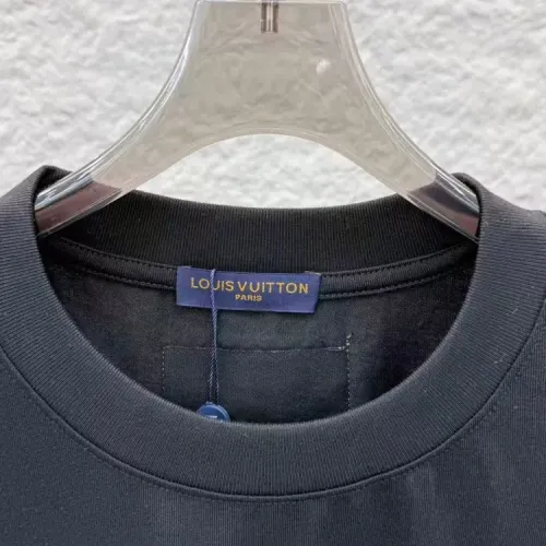 Replica Louis Vuitton LV T-Shirts Short Sleeved For Unisex #1428901 $39.00 USD for Wholesale